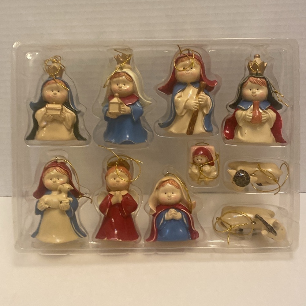 HOLIDAY LIVING 10 pc. Children's Nativity Set #111773 - Picture 3 of 13
